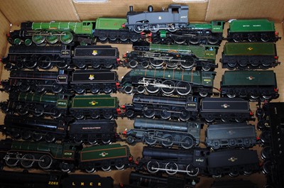 Lot 1020 - Large tray containing 16 NE/BR origin locos...