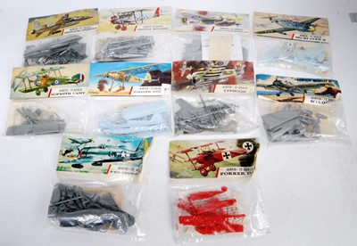 Lot 1498 - Ten various bagged as issued Airfix type 3...