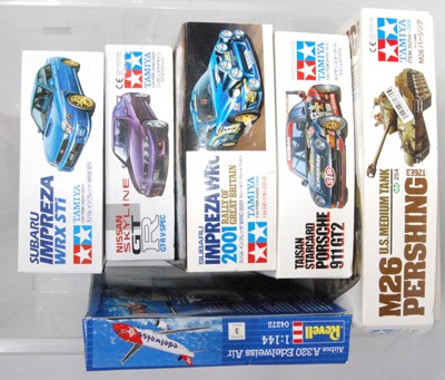 Lot 1495 - Six various boxed Tamiya and Revell mixed...