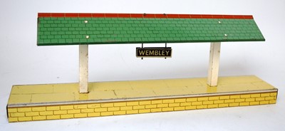 Lot 397 - A large tray containing four Hornby home...