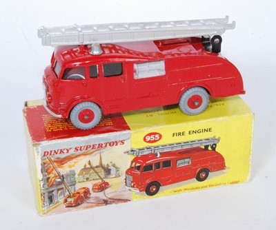 Lot 2023 - A Dinky Toys No.955 fire engine, comprising...