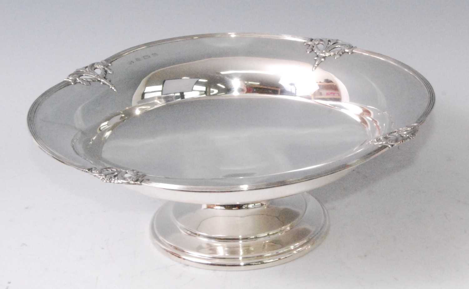 Lot 1099 - A George V silver footed bowl, of shaped...