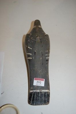 Lot 252 - An early 20th century carved and painted pine decoy