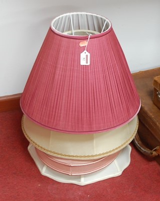 Lot 82 - A pink pleated silk light shade; together with...