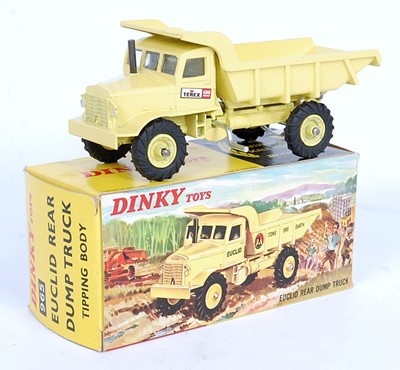 Lot 1901 - A Dinky Toys No. 965 Terex Euclid rear dump...