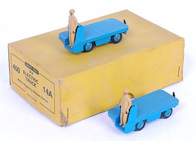 Lot 1911 - A Dinky Toys No. 400/14A trade box of six...