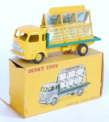 Lot 1921 - A French Dinky Toys No. 33C Glaziers van...