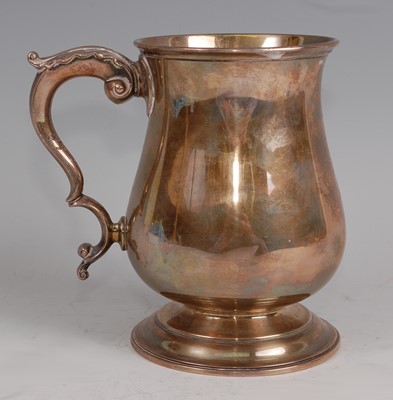 Lot 1116 - A late Victorian silver bell shaped tankard,...