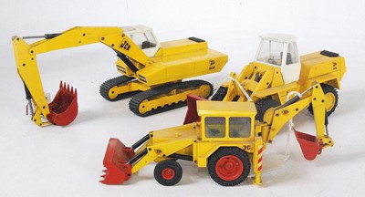 Lot 2534 - An NZG loose construction vehicle diecast...