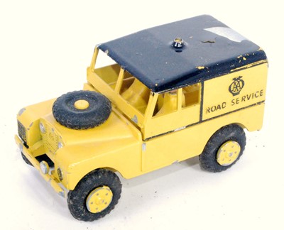 Lot 2552 - A Morestone Series large scale model of a AA...