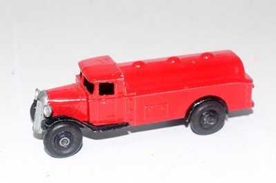 Lot 1910 - A Dinky Toys No. 25D petrol tanker comprising...