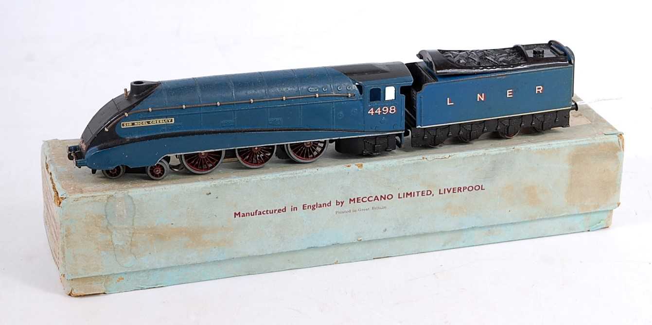 Lot 501 - ALL HORNBY-DUBLO LOCOS ARE 3 RAIL UNLESS...