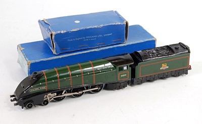 Lot 504 - EDL11 Hornby Dublo 'Silver King' loco and...
