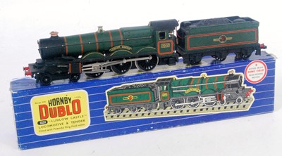 Lot 518 - 3221 Hornby Dublo 'Ludlow Castle' loco and...