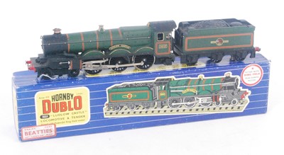 Lot 519 - 3221 Hornby Dublo 'Ludlow Castle' loco and...