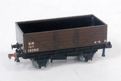 Lot 568 - Hornby Dublo postwar D1 Southern open wagon, a...