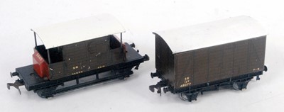 Lot 582 - Two Hornby Dublo D1 tinplate Southern wagons;...