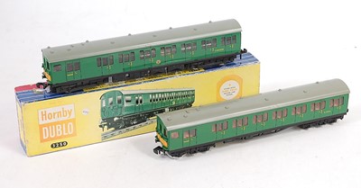 Lot 587 - 3250/4150 Hornby Dublo 3-rail EMU and trailer...