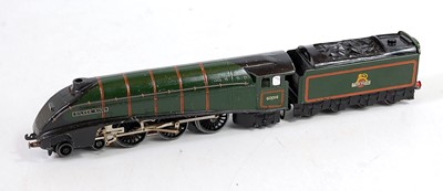 Lot 626 - EDL11 Hornby Dublo loco and tender 'Silver...