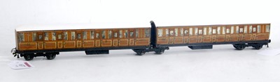 Lot 637 - Hornby-Dublo D2 articulated NE coach set, post-...