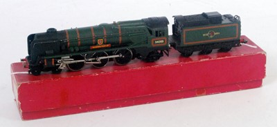 Lot 666 - 2235/2335 Hornby Dublo 2-rail loco and tender,...