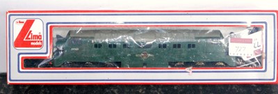 Lot 727 - A Hornby Dublo plain green Co-Co diesel fitted...
