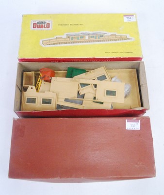 Lot 751 - Two Hornby Dublo plastic building kits:...