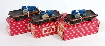 Lot 843 - Three 4649 Hornby Dublo low sided wagons with...
