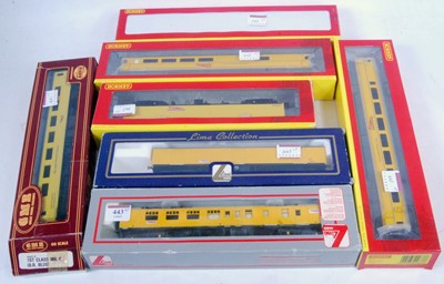 Lot 443 - Seven items: coaching stock, some repainted,...