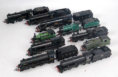 Lot 409 - Small box containing 10 tender and tank locos...