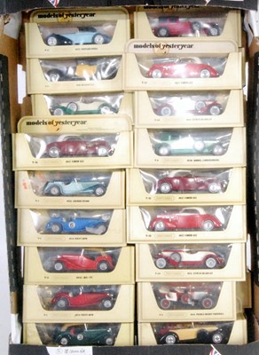 Lot 2307 - 32 various cream window boxed Matchbox Models...