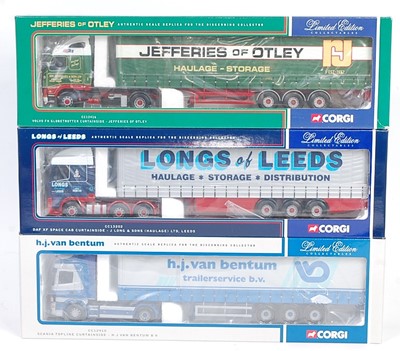 Lot 2582 - A Corgi 1/50 scale road transport diecast...