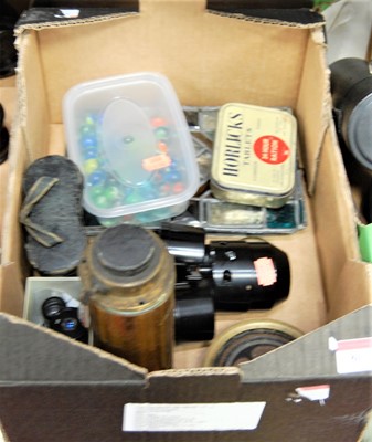 Lot 80 - A box of miscellaneous items to include...