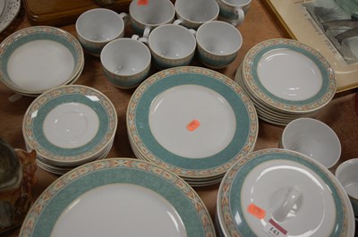 Lot 143 - A modern Wedgwood home Aztec pattern 6 place...