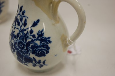 Lot 253 - A mid 18th century Worcester porcelain...