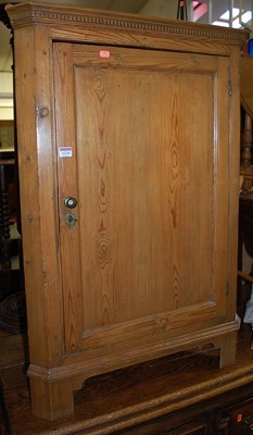 Lot 1234 - A late Victorian pine ledgeback low single...