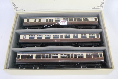 Lot 264 - ACE trains set B three GWR brown and cream...