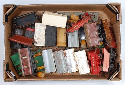 Lot 237 - Large tray containing approx 28 Hornby wagons,...