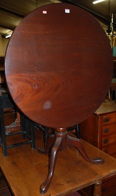 Lot 1356 - A 19th century mahogany circular tilt-top...