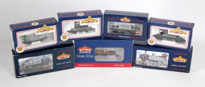 Lot 464 - 3 Bachmann tank engines all in London...