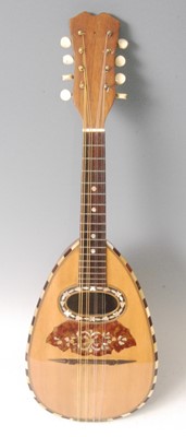 Lot 633 - A mid-20th century Italian mandolin