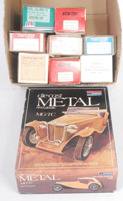 Lot 1504 - A collection of 1/43 and 1/24 scale white...