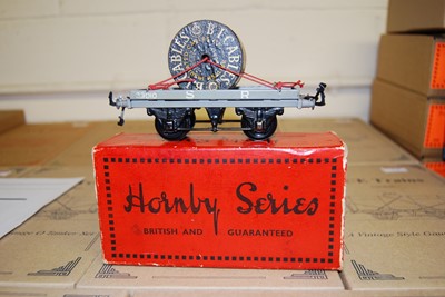 Lot 363 - Large tray containing 12 Hornby boxed (some...