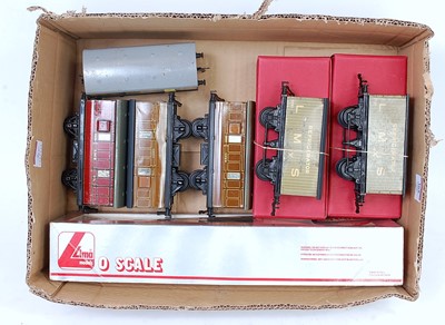 Lot 365 - Tray of rolling stock, all Hornby except Lima...