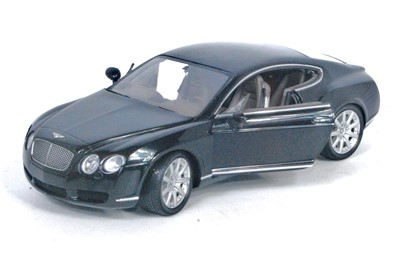 Lot 2662 - A Minichamps 1/18 scale model of a Bentley...