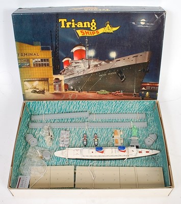 Lot 3205 - A Triang Ships model No.M892 The SS United...