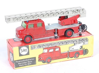 Lot 2664 - A Siku No. V261 Mercedes Benz DL30H fire...