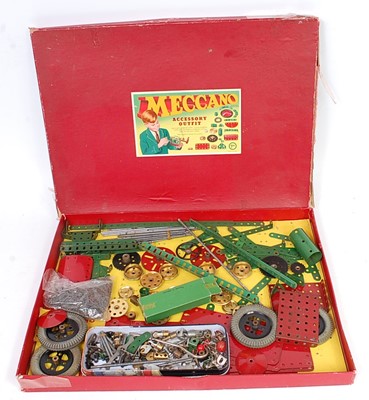 Lot 3218 - A Meccano near complete accessory outfit group...