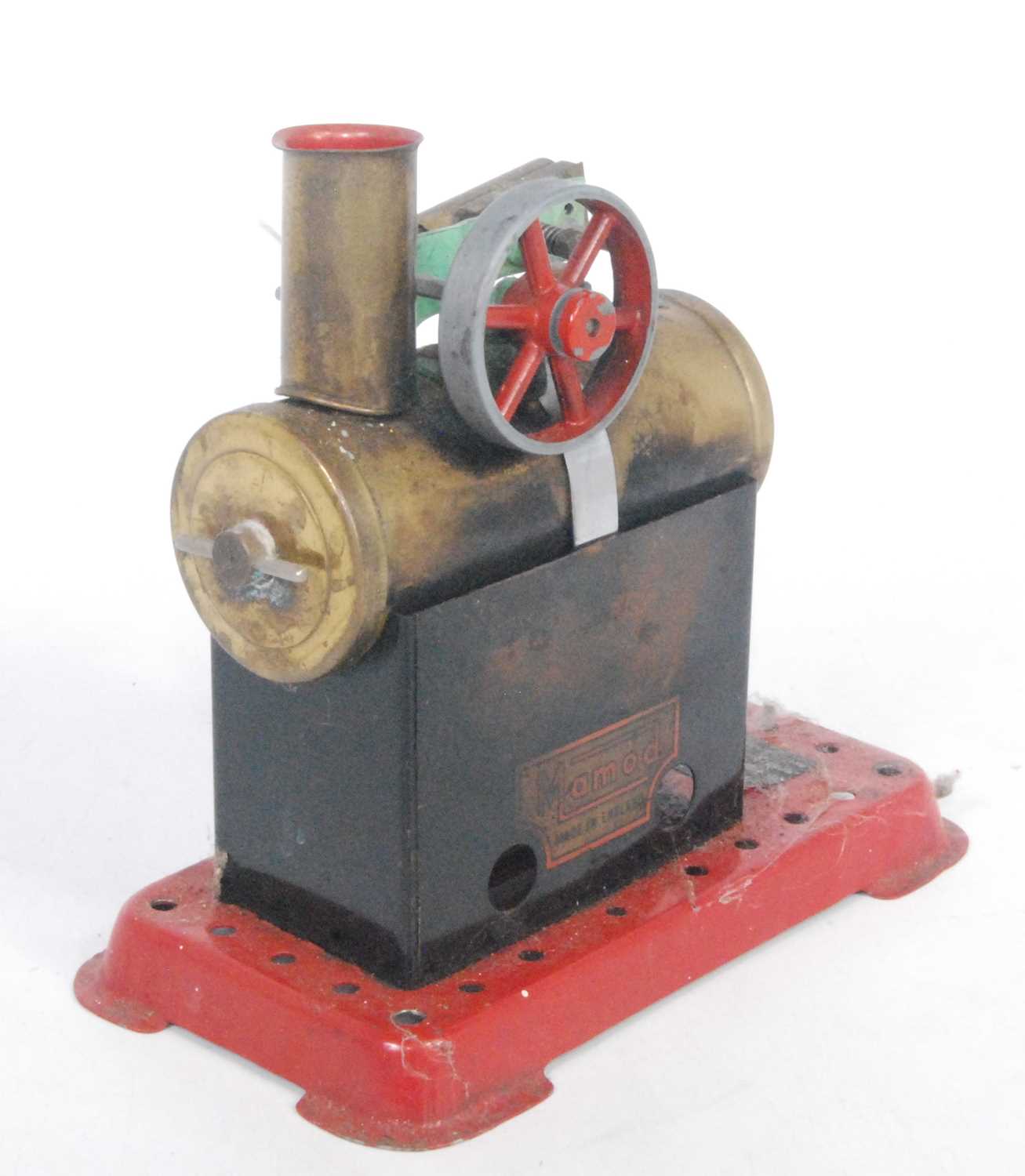 Lot 7 - A Mamod boxed and loose stationary steam plant...