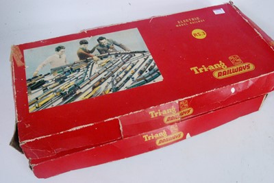 Lot 961 - Two Triang RS3 train sets containing Britannia...